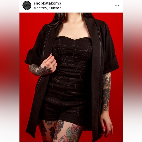 ISO KATAKOMB MATCHING ROBE!!!! - Picture 2 of 2